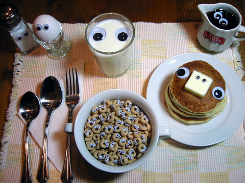 inanimate-objects-with-googly-eyes-25162-1232728354-15
