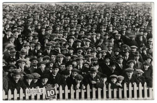 1920s crowd