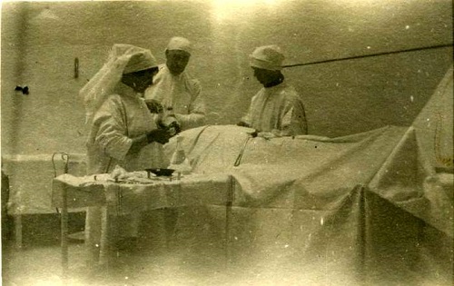 Surgery circa 1915