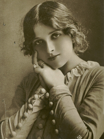 gallery_big_gladys-cooper-beauty-icon