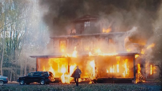 The-Bourne-Legacy-Movie-house-fire-screenshot-600x337